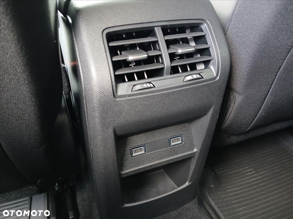 Peugeot 308 Hybrid 136 e-DSC6 Allure - 24