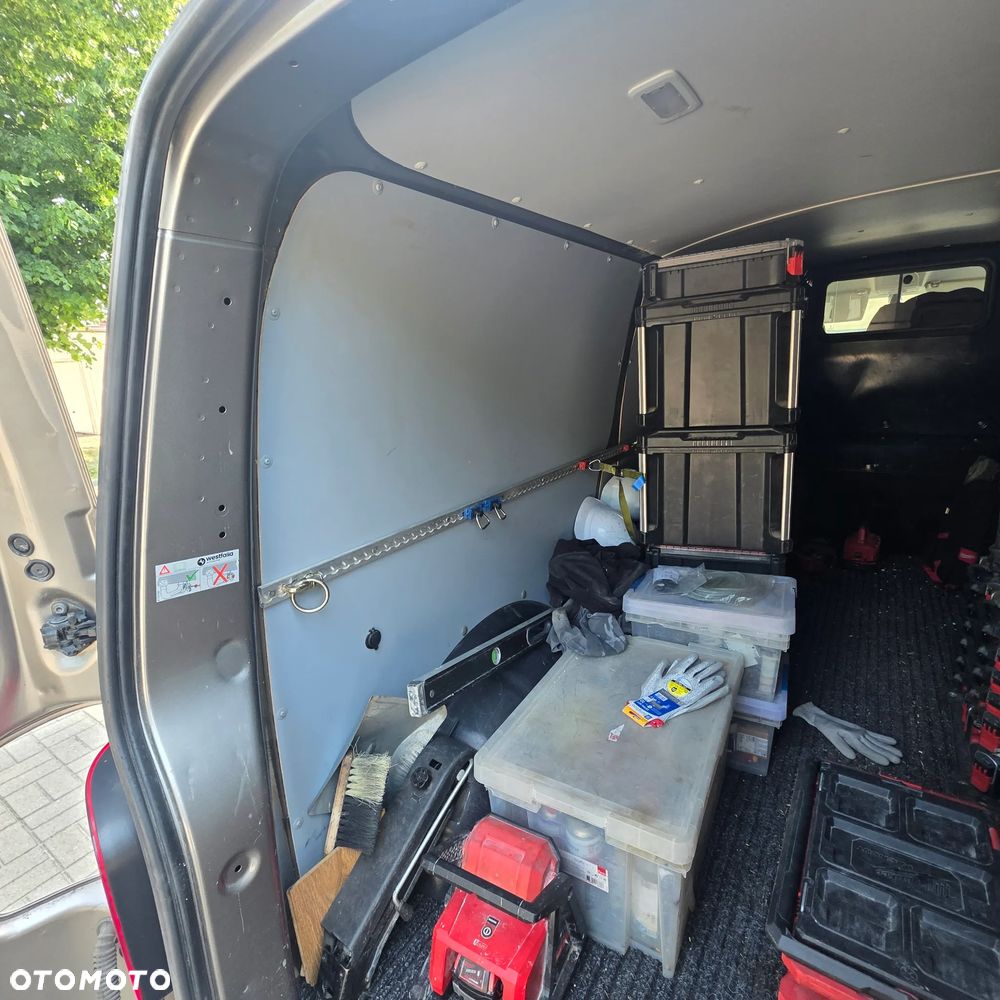 Volkswagen Transporter T6.1 - 11