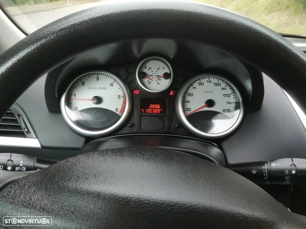 Peugeot 207 1.4 HDi Premium - 11