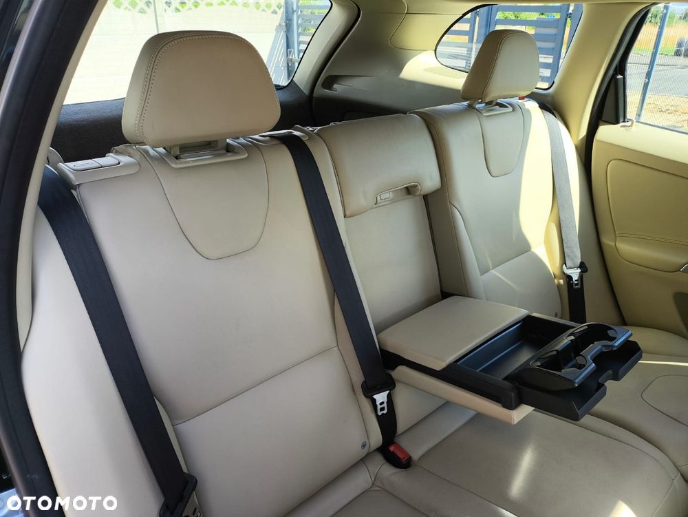 Volvo XC 60 D4 AWD Geartronic Summum - 27
