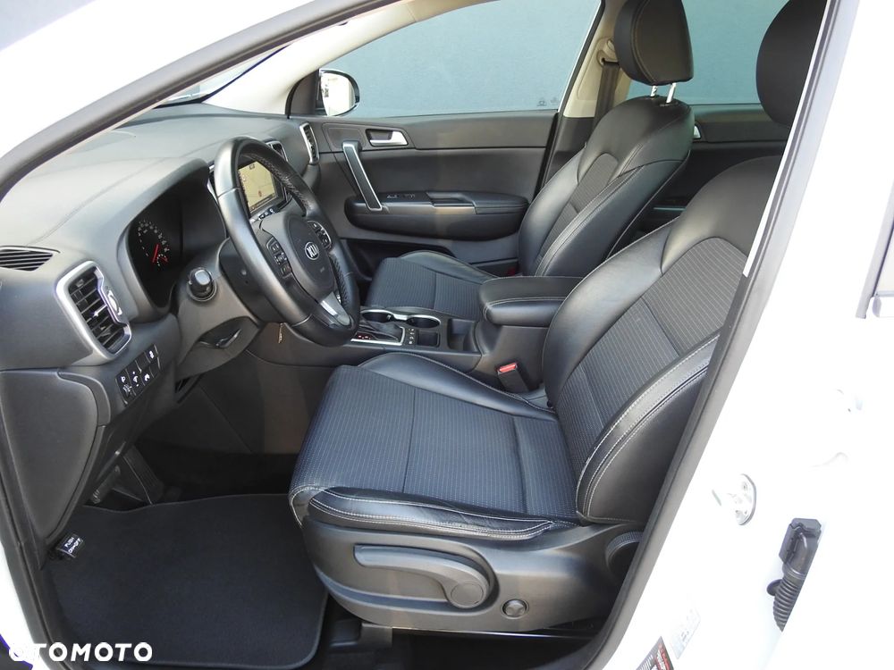 Kia Sportage 1.7 CRDI 2WD ISG Dream-Team Edition - 9