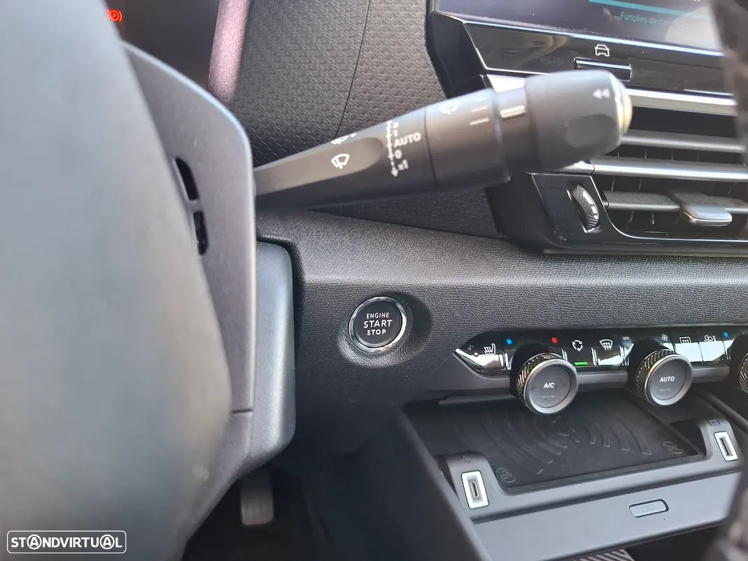 Citroën C4 PureTech 130 Stop&Start EAT8 SHINE - 29