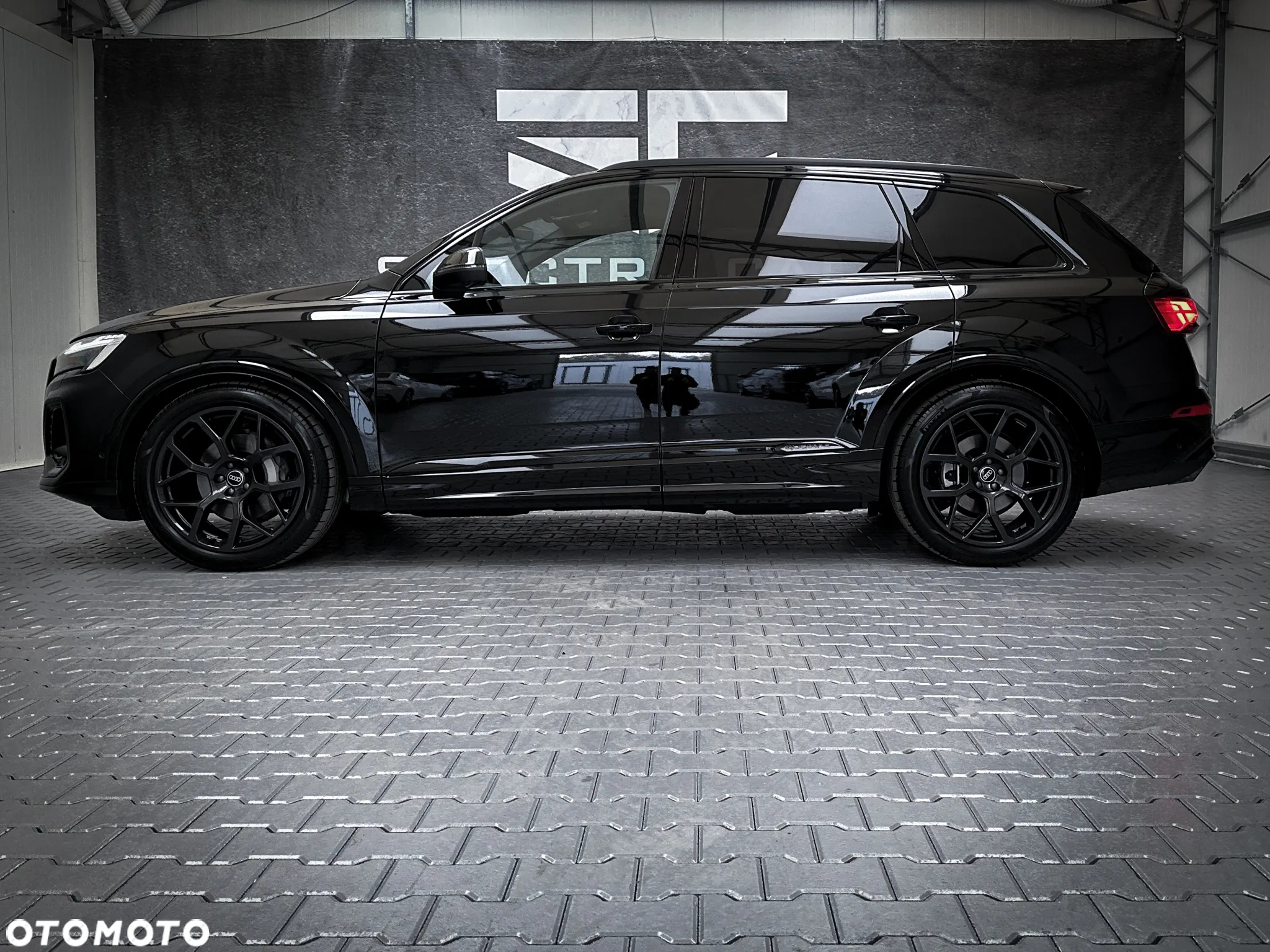 Audi Q7 - 7