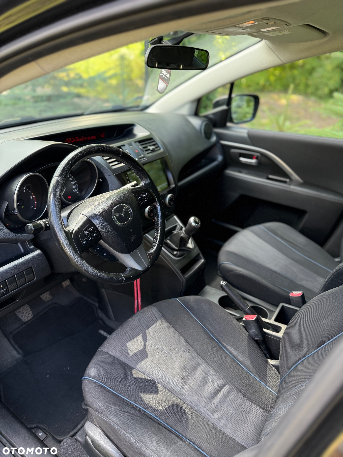 Mazda 5 - 9