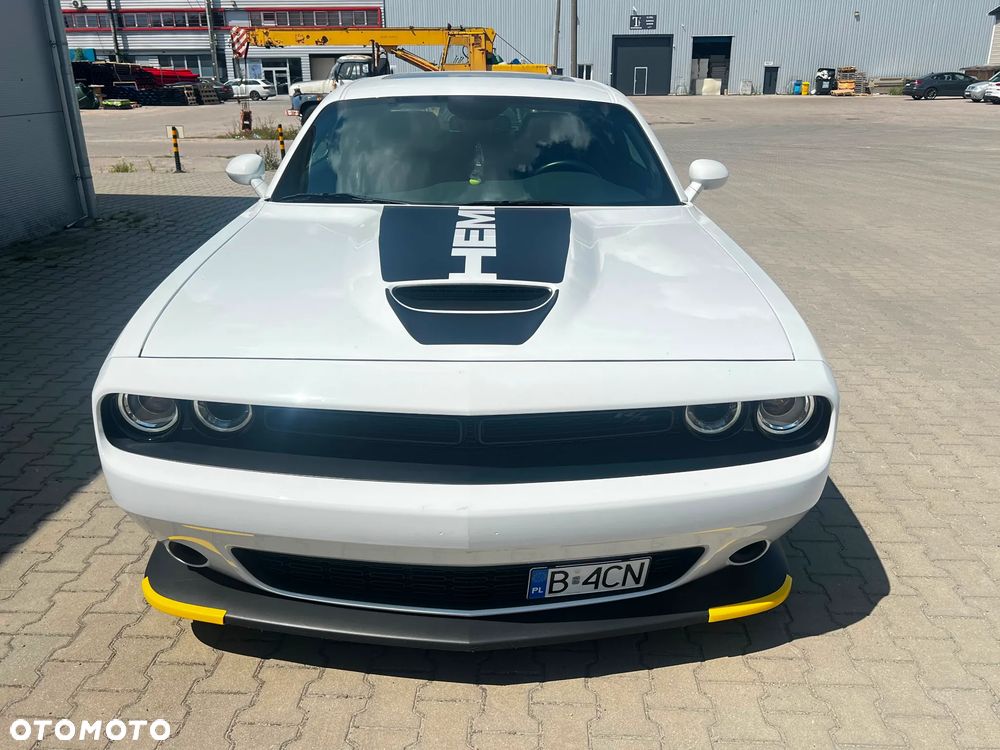 Dodge Challenger - 5