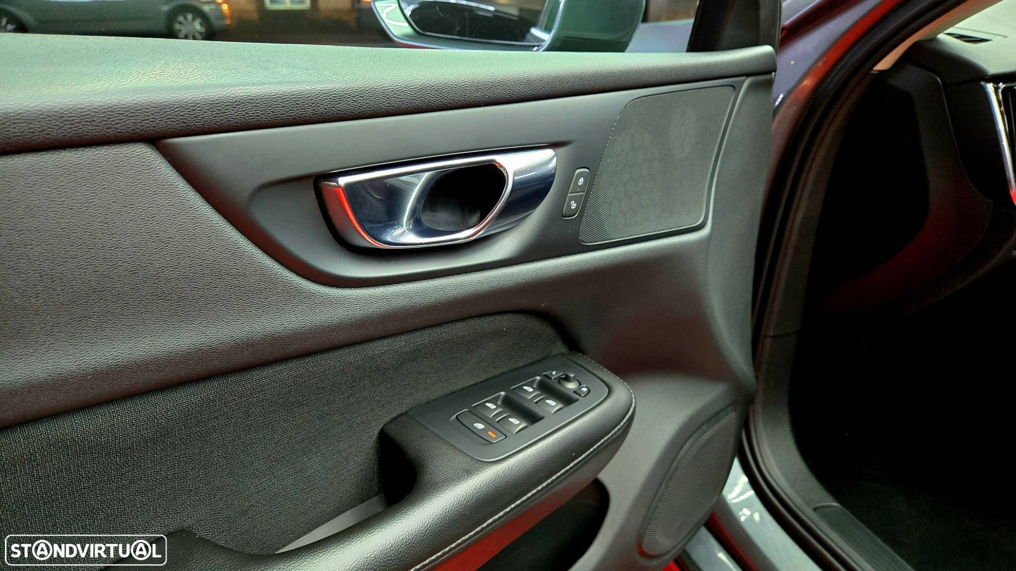 Volvo V60 2.0 D3 Momentum Geartronic - 13