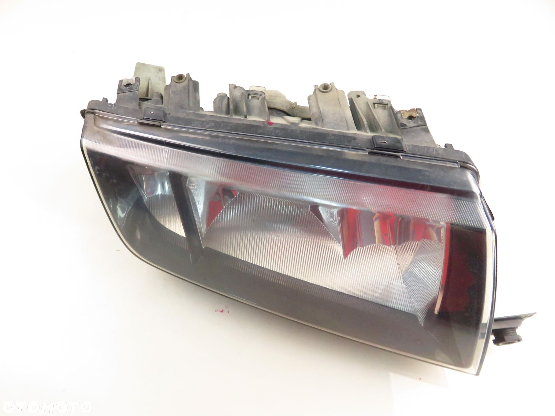 LAMPA PRAWA PRZEDNIA SKODA FABIA I - 11