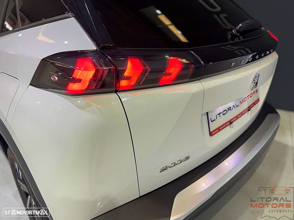 Peugeot 2008 1.2 PureTech Allure Pack EAT8 - 8