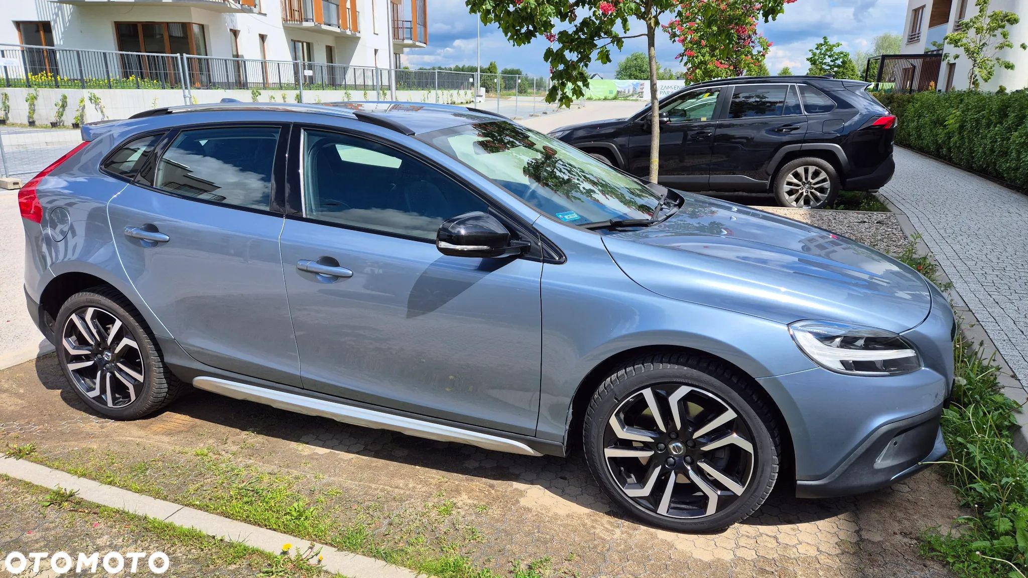 Volvo V40 Cross Country T3 Drive-E Summum - 1