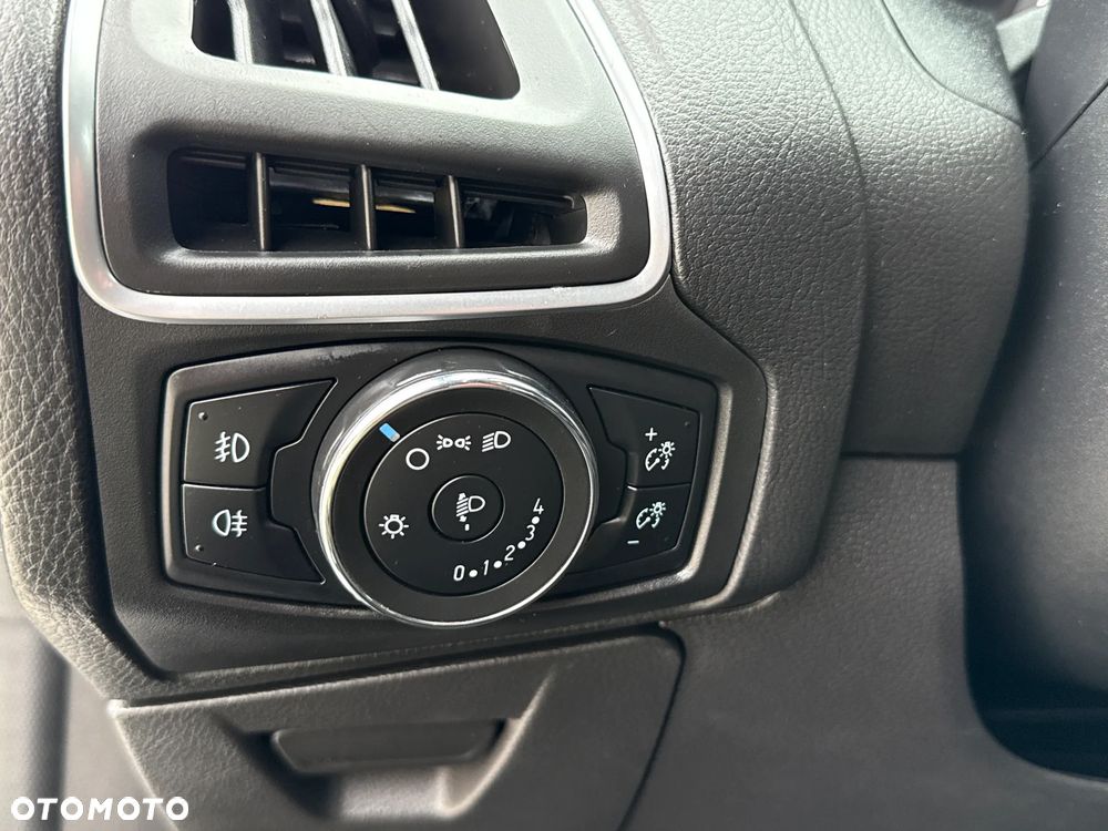 Ford Focus - 31