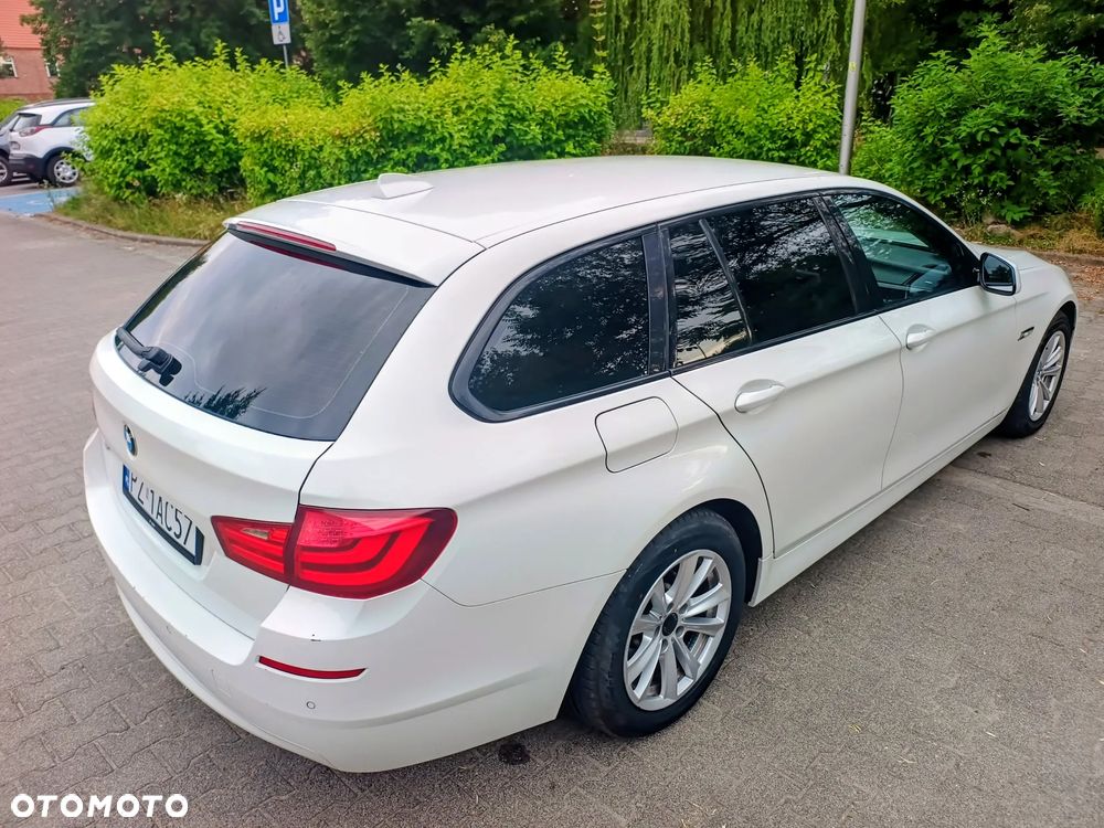 BMW Seria 5 520d xDrive Luxury Line - 7