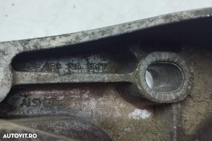 Suport bara stabilizatoare dreapta 4F0199352N 2.0 tdi Audi A6 4F/C6  [din 2004 pana  2008] seria - 2