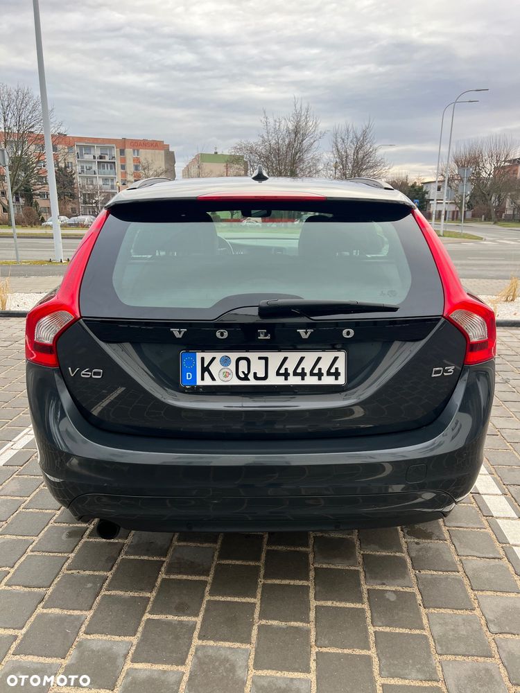 Volvo V60 D3 Momentum Core - 14