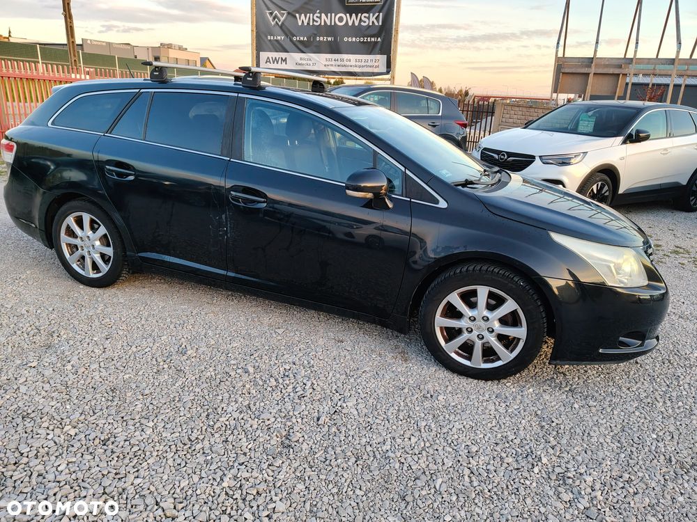 Toyota Avensis 2.0 Sol NAVI MS - 9