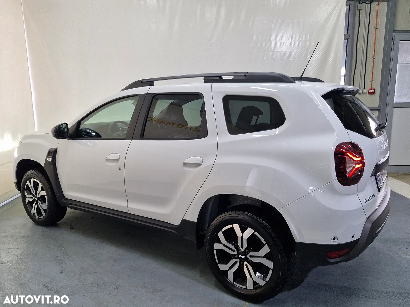 Dacia Duster ECO-G 100 Journey+ - 15