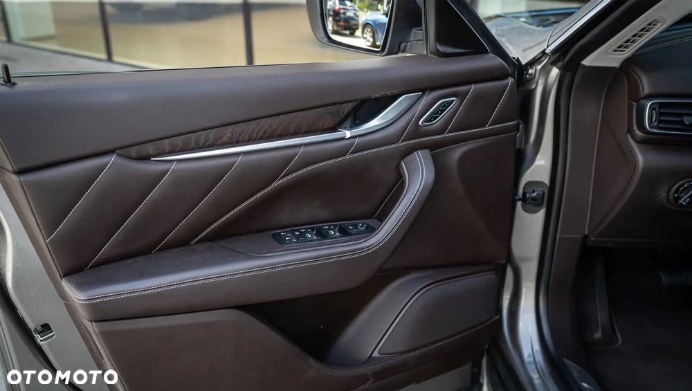 Maserati Levante Granlusso - 9