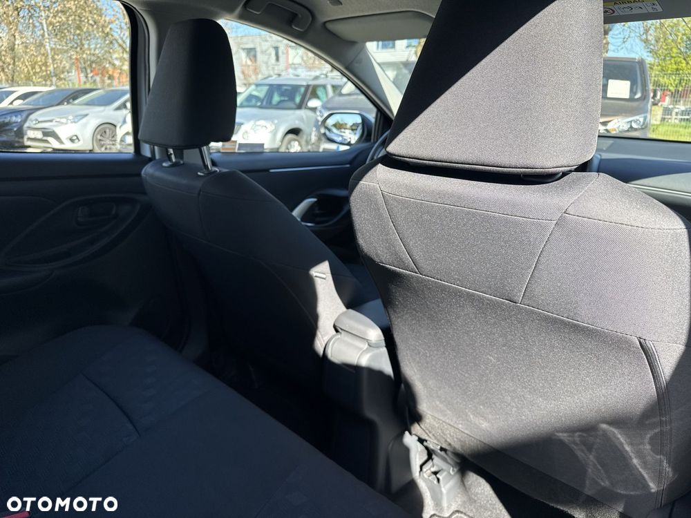Toyota Yaris - 10