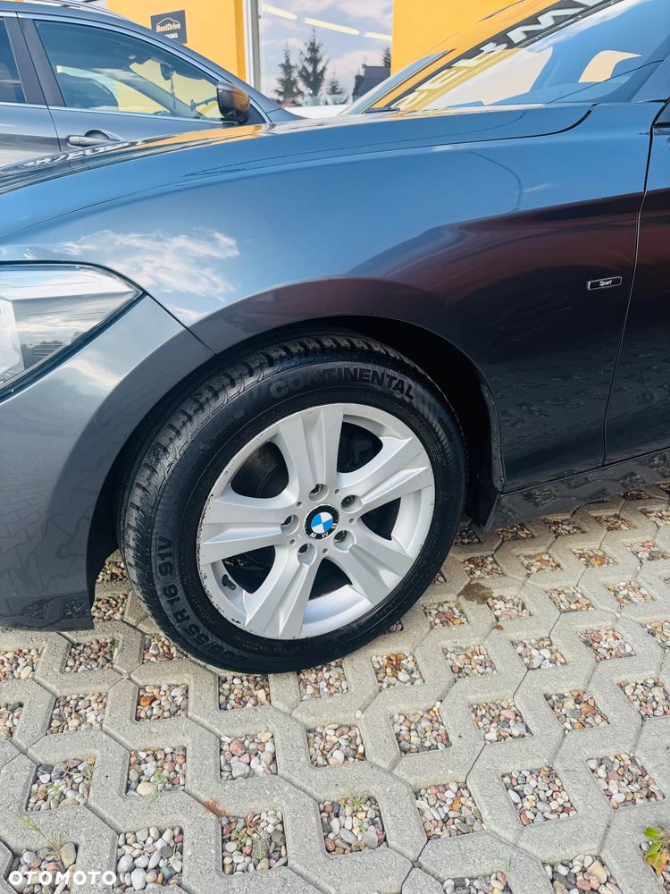 BMW Seria 1 116d Sport Line - 6