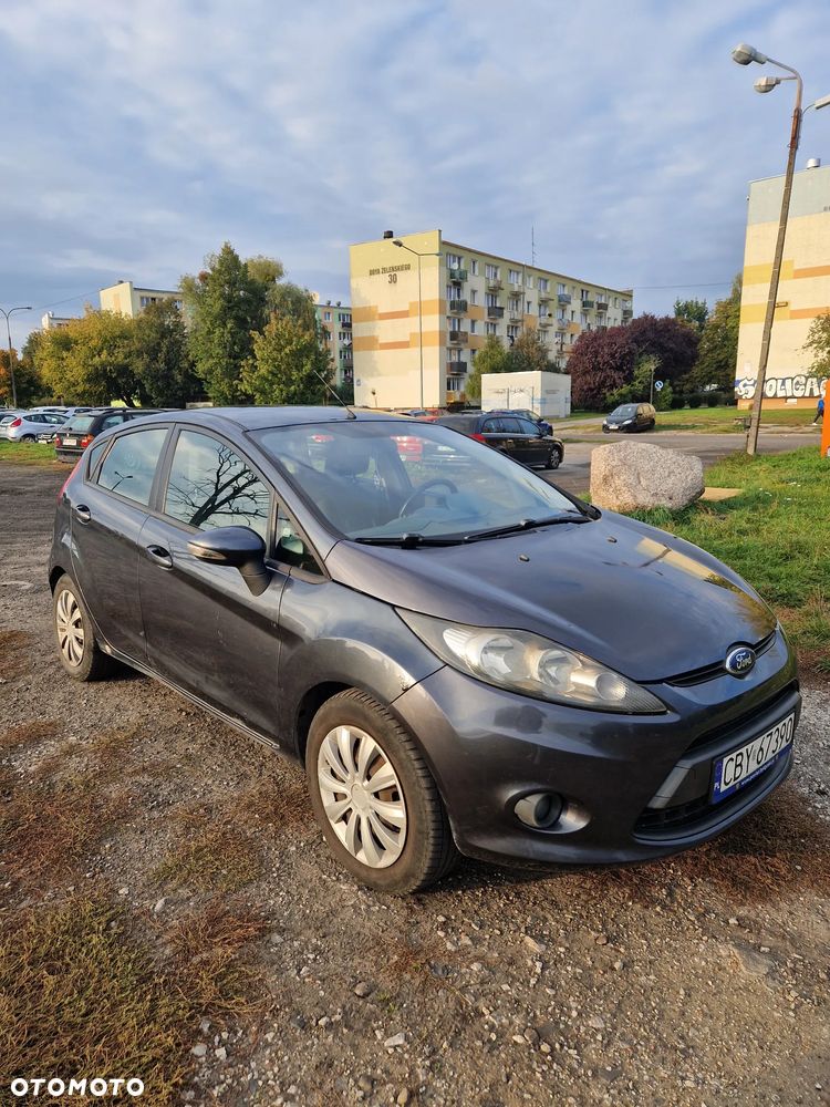 Ford Fiesta - 2