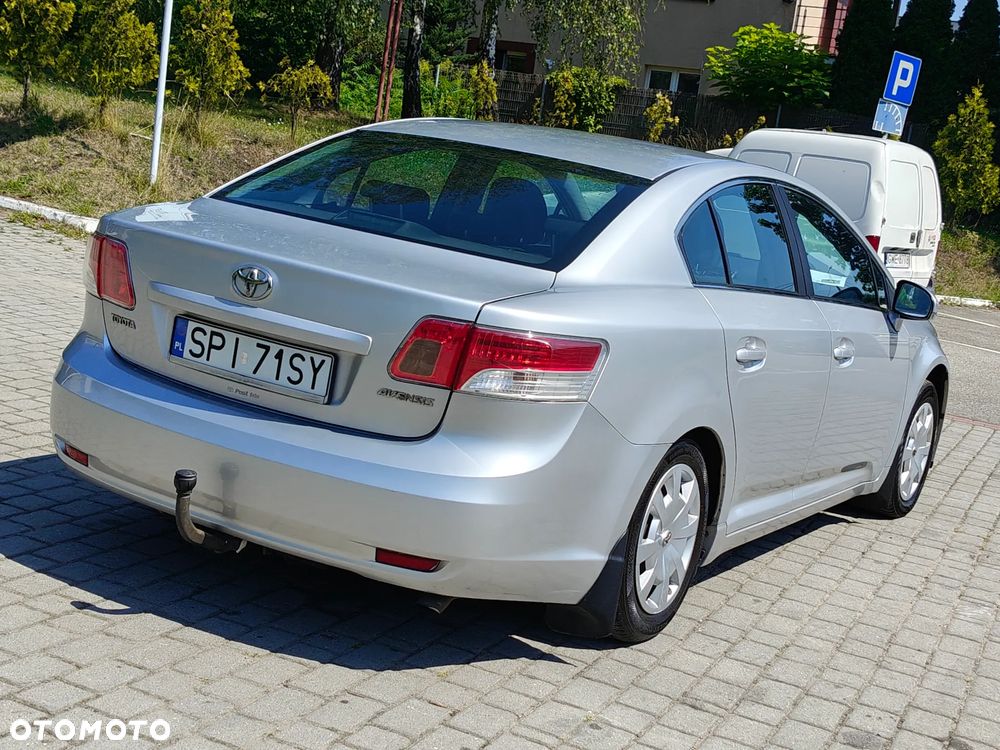 Toyota Avensis 2.0 D-4D Premium - 10