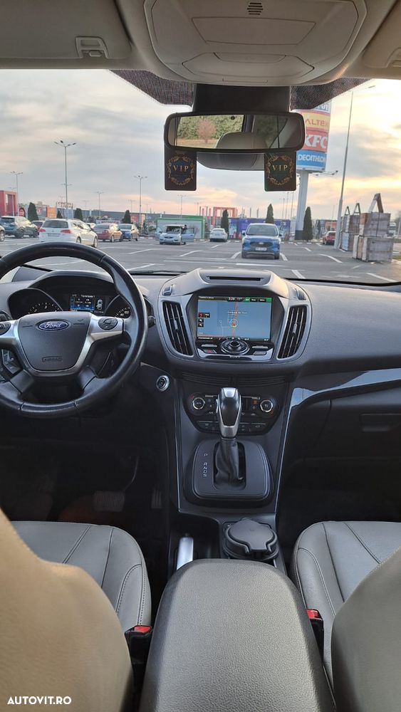 Ford Kuga 2.0 TDCi 4WD Powershift Titanium - 8