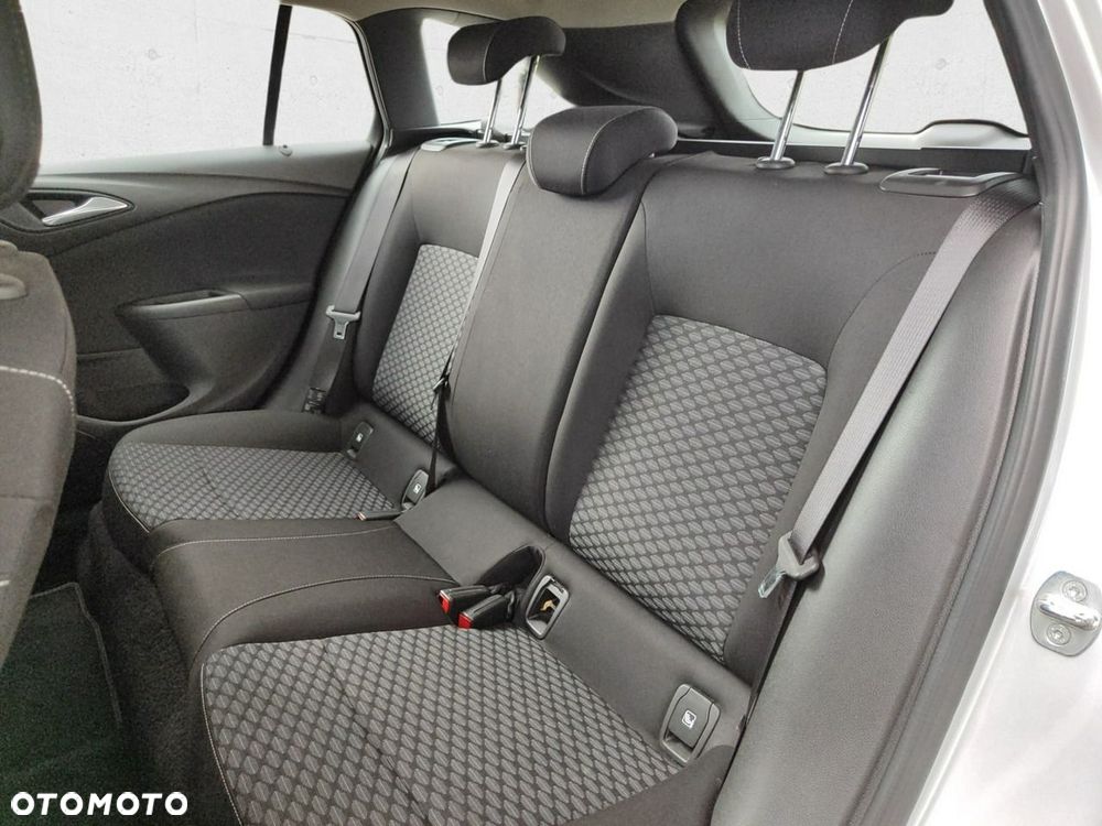 Opel Astra - 24