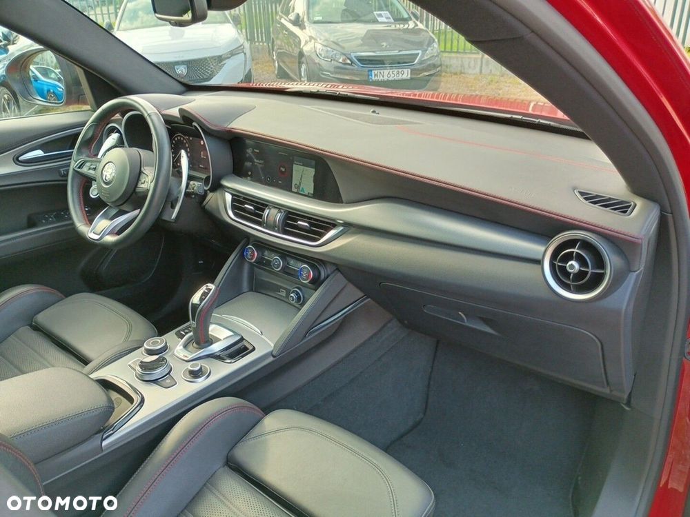 Alfa Romeo Stelvio 2.0 Turbo Competizione Q4 - 17