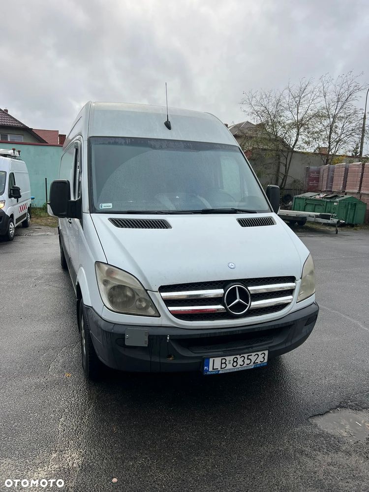 Mercedes-Benz Sprinter - 2
