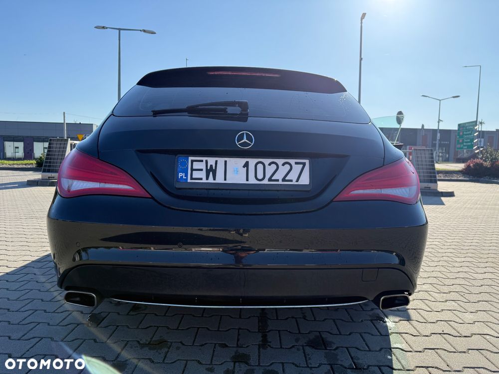 Mercedes-Benz CLA - 12