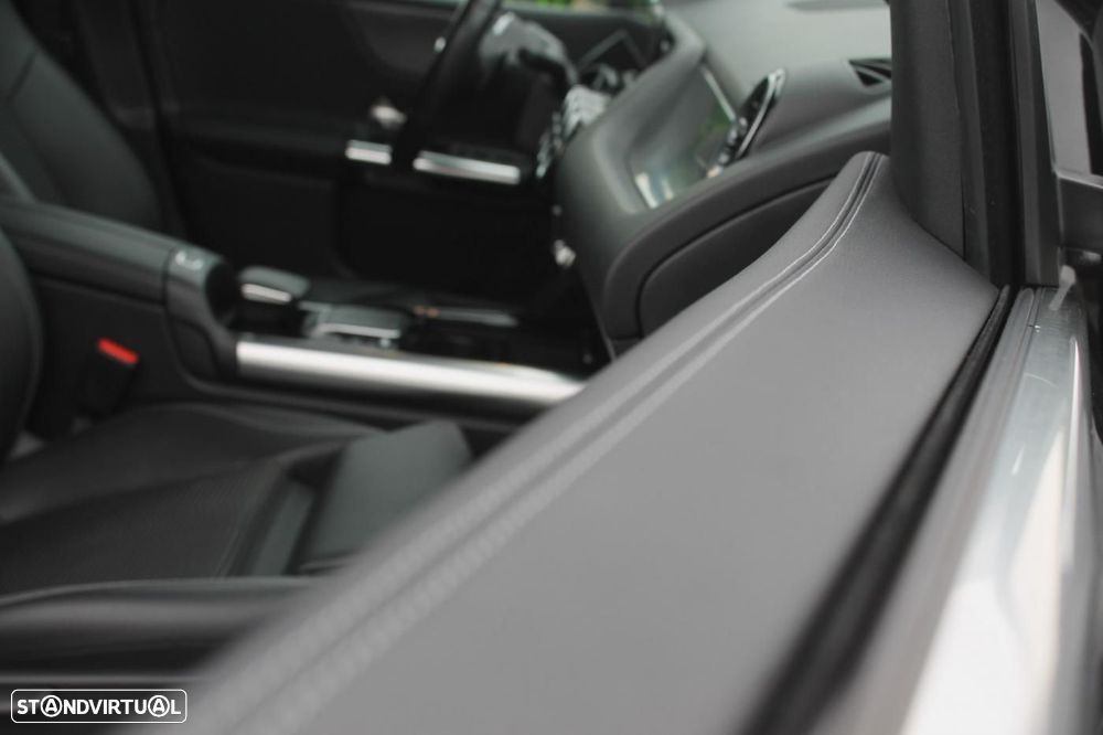 Mercedes-Benz B 250 e 8G-DCT Progressive Advanced - 38