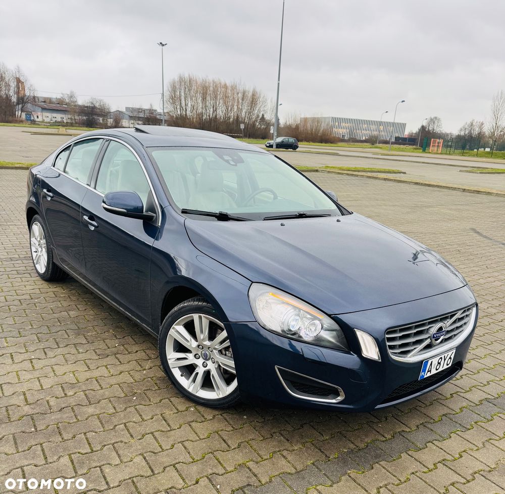 Volvo S60 - 1