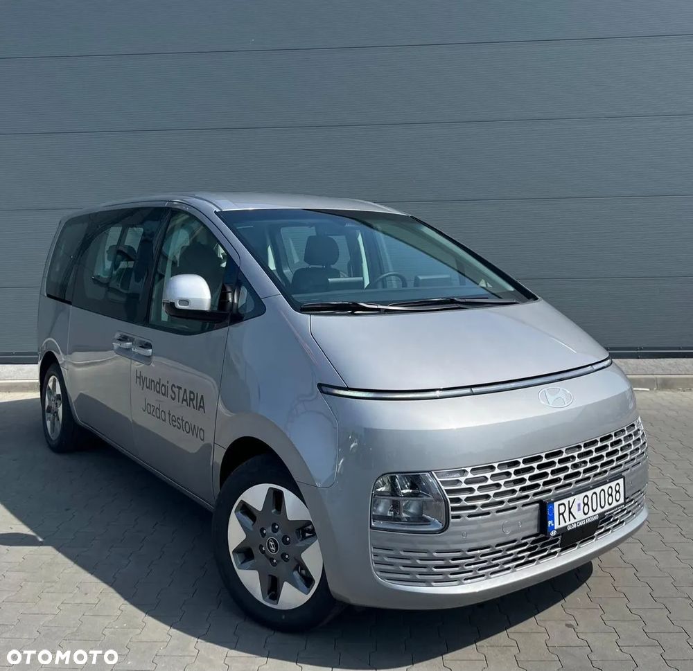Hyundai Staria 1.6 T-GDI HEV Smart VIP - 3