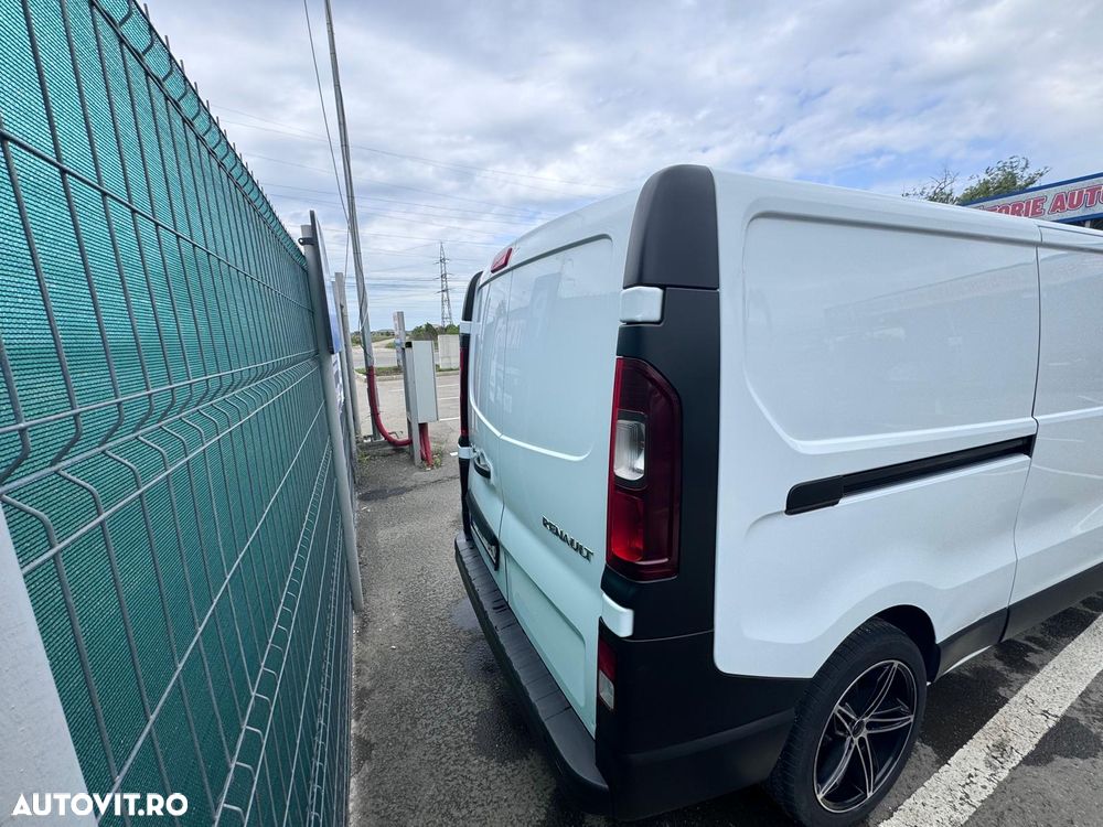 Renault Trafic - 8