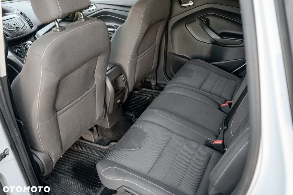 Ford Kuga 2.0 TDCi 4x4 Trend - 24