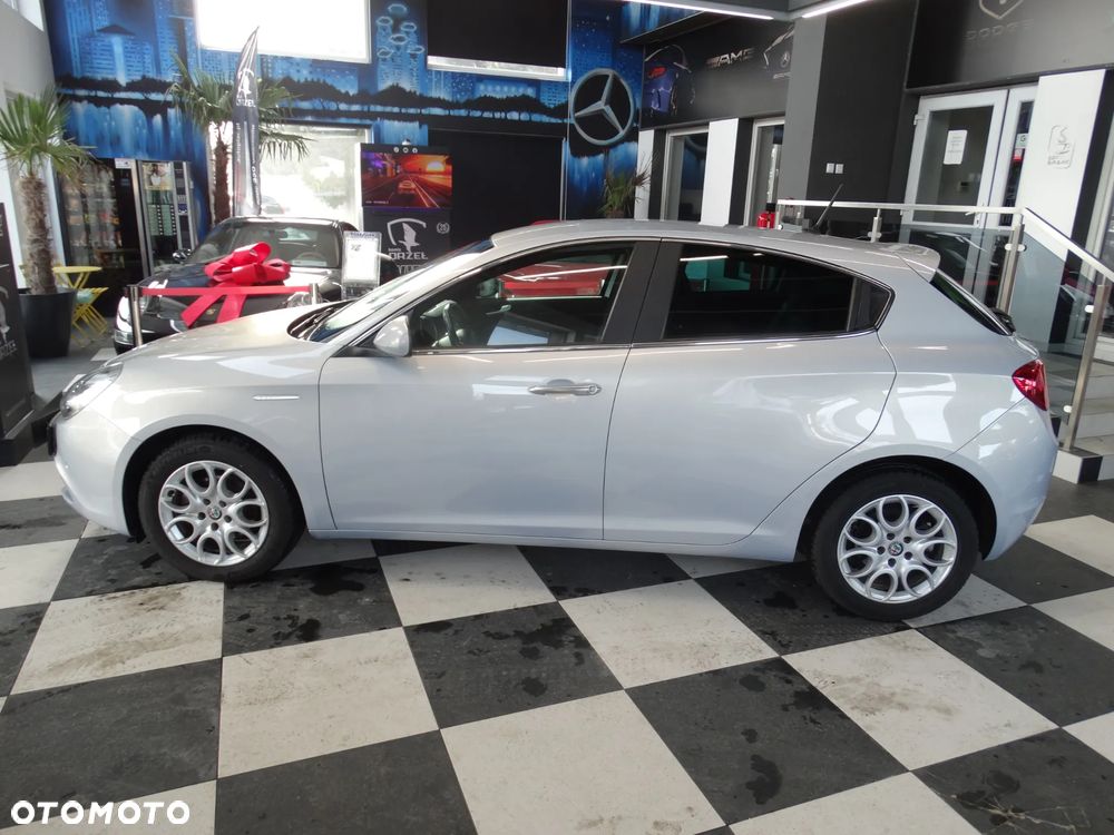 Alfa Romeo Giulietta 1.6 JTDM 16V TCT Super - 11