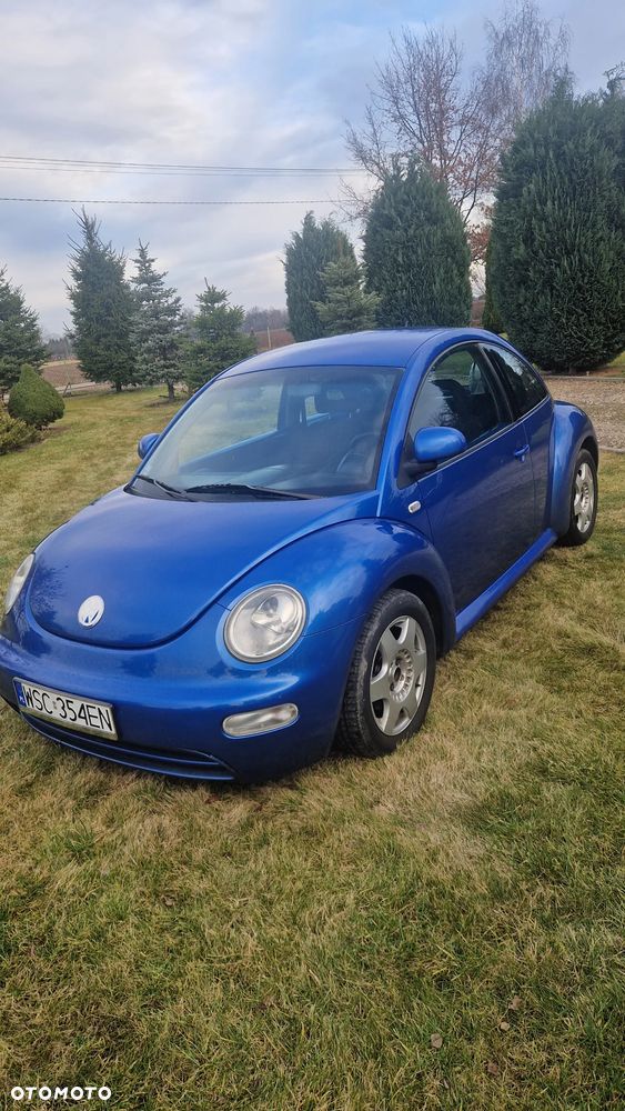Volkswagen New Beetle - 1