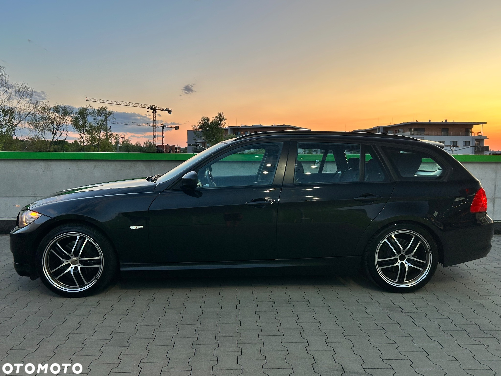 BMW Seria 3 320d DPF Touring - 3