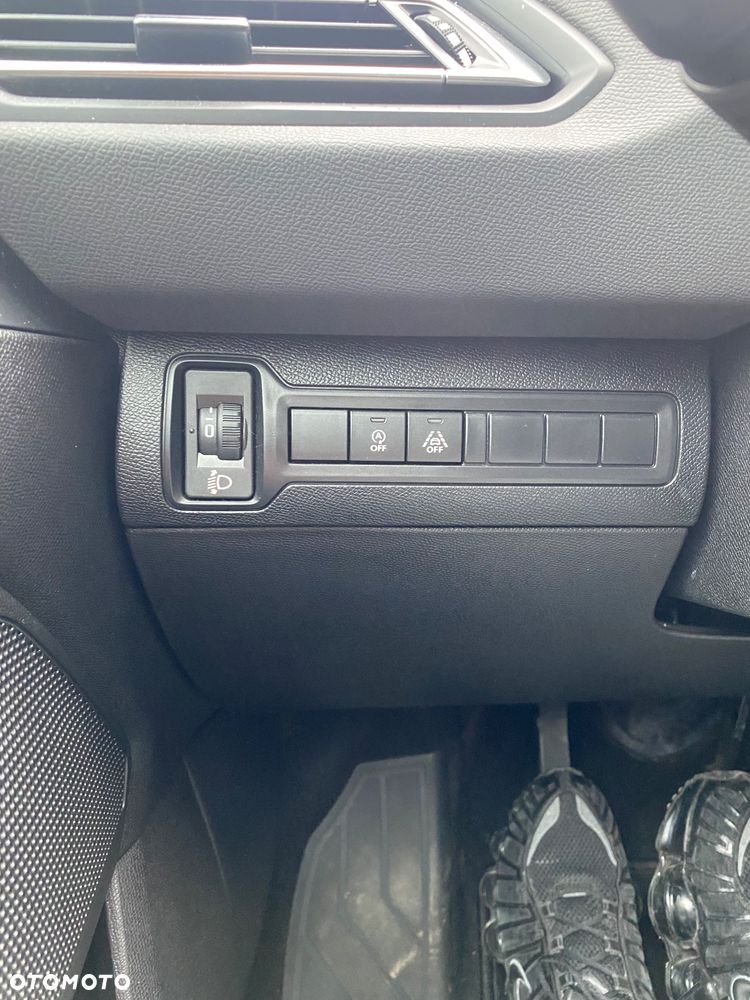 Peugeot 308 BlueHDi 130 Stop & Start Active - 17