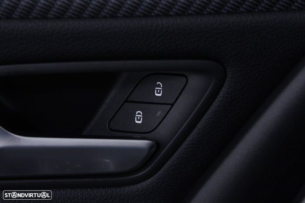 Mercedes-Benz A 200 Standard - 22
