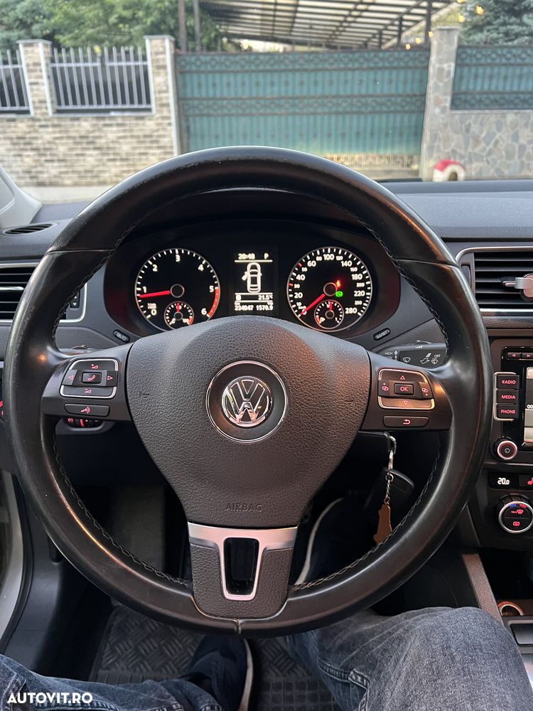 Volkswagen Jetta 1.6 TDI CR DPF DSG Comfortline - 13