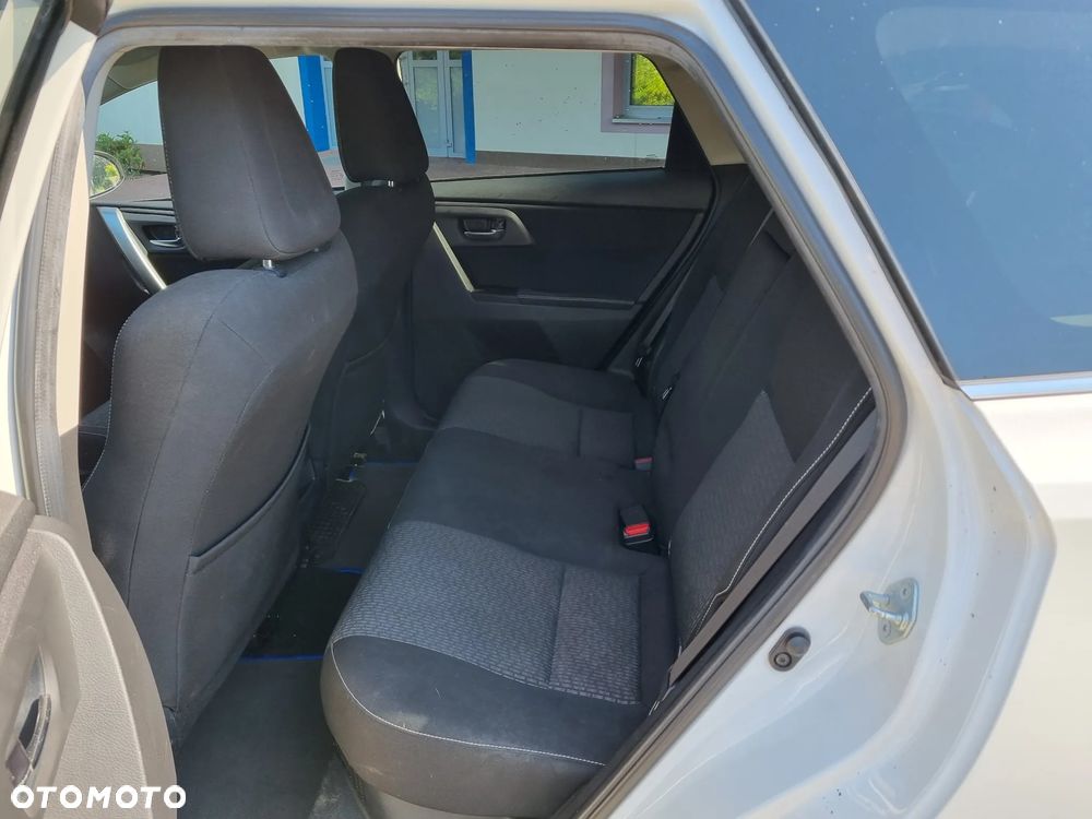 Toyota Auris 1.8 Life - 13