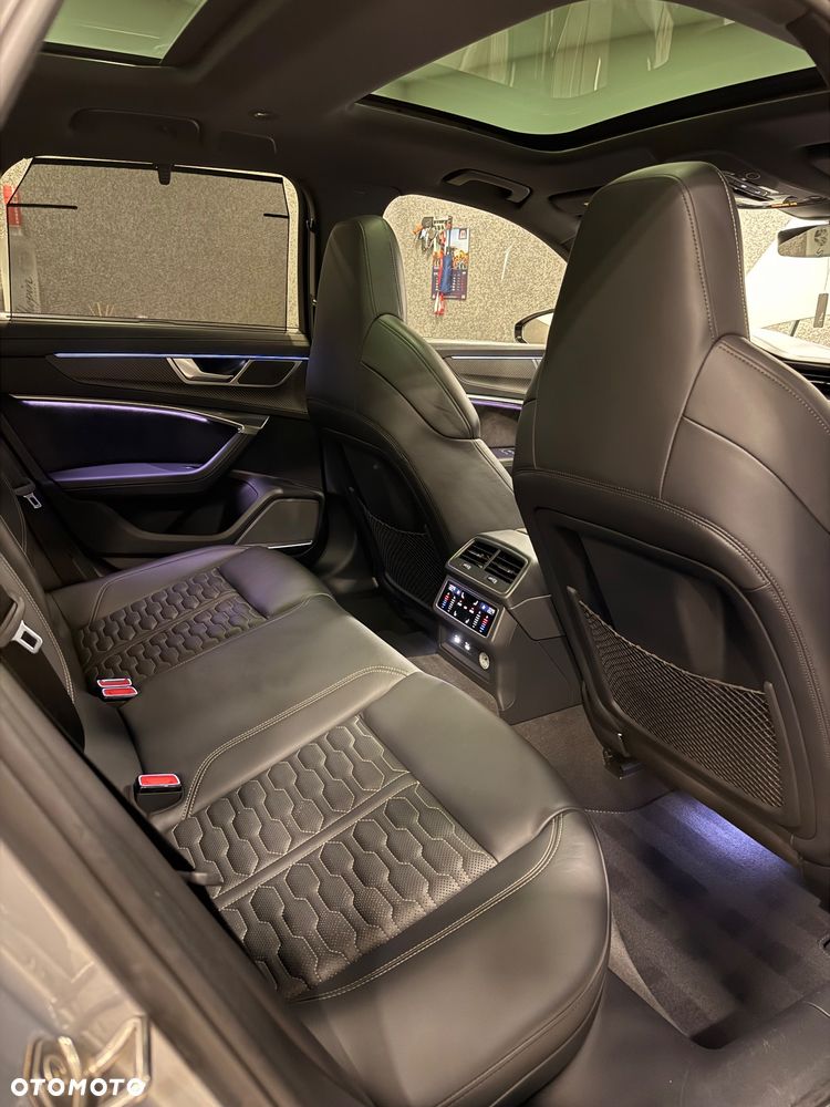 Audi RS6 Avant - 15