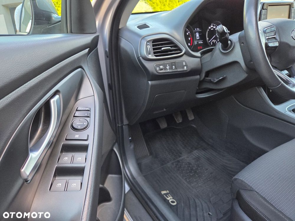 Hyundai i30 1.0 T-GDI Smart - 23