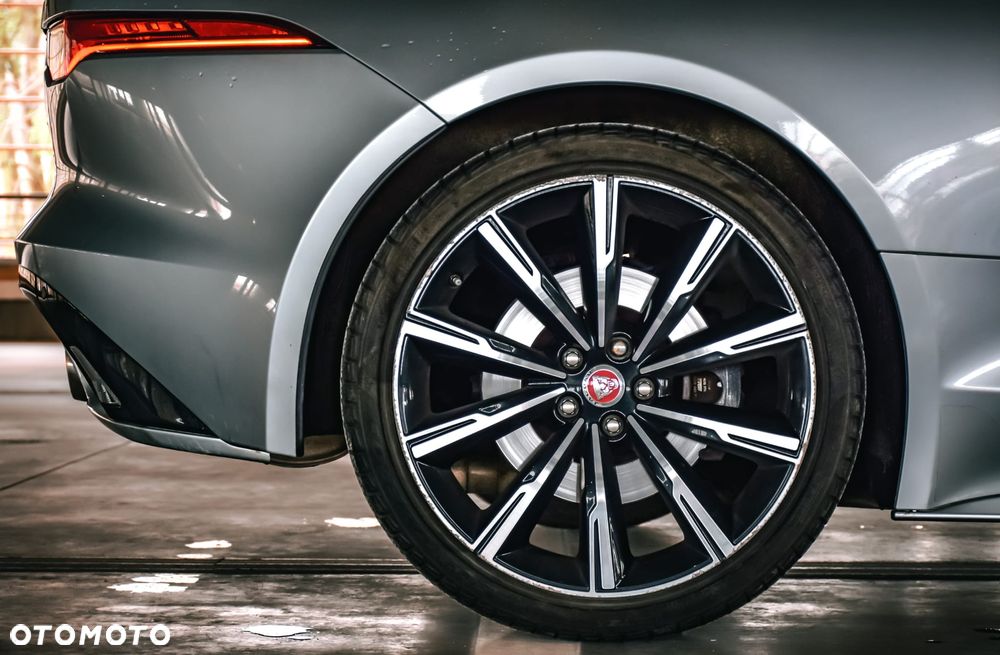 Jaguar F-Type 2.0 Turbo R-Dynamic - 12