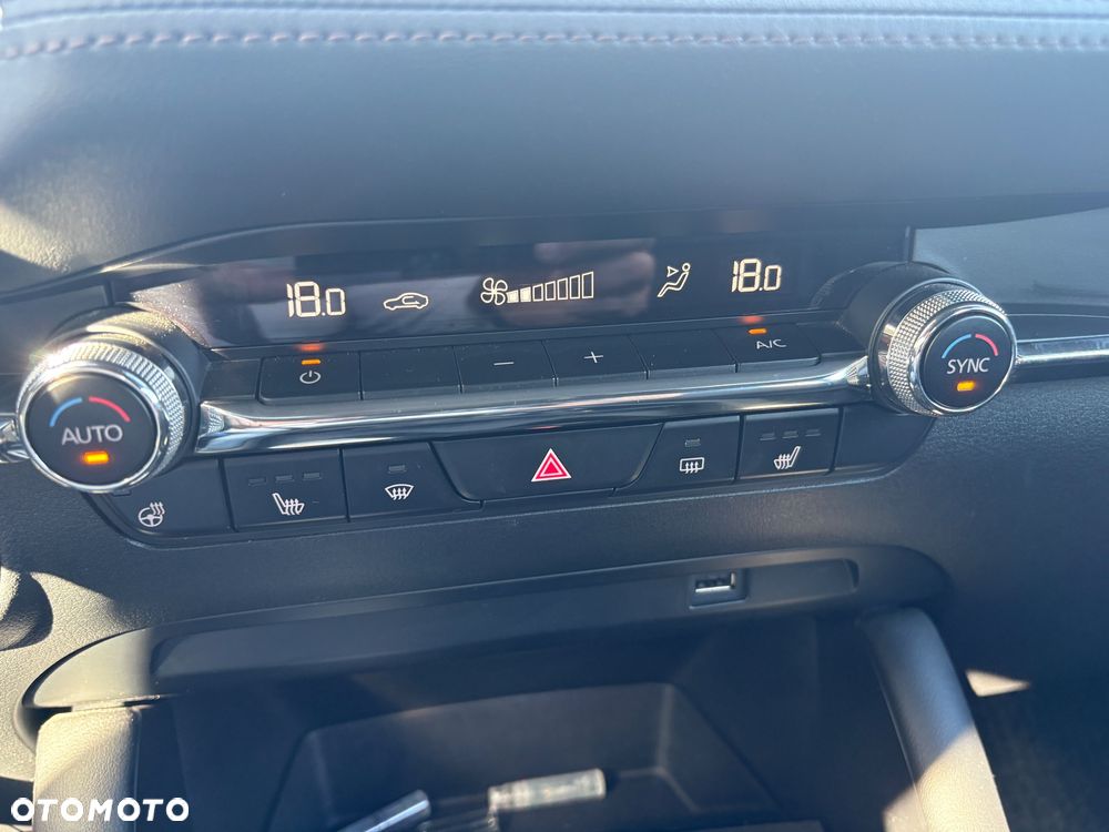 Mazda 3 SKYACTIV-G 2.0 M-Hybrid 150 - 28