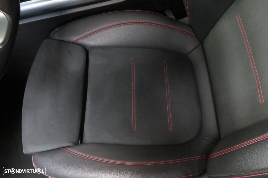 Mercedes-Benz GLA 180 d AMG Line - 7