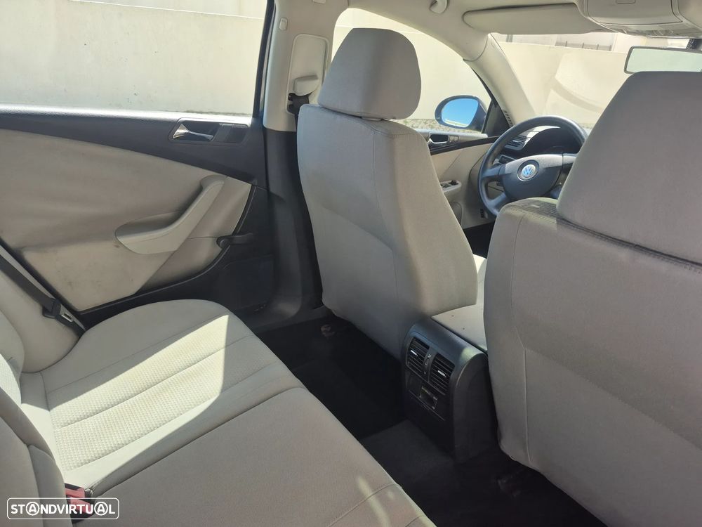 VW Passat Variant 1.9 TDI Confortline - 8