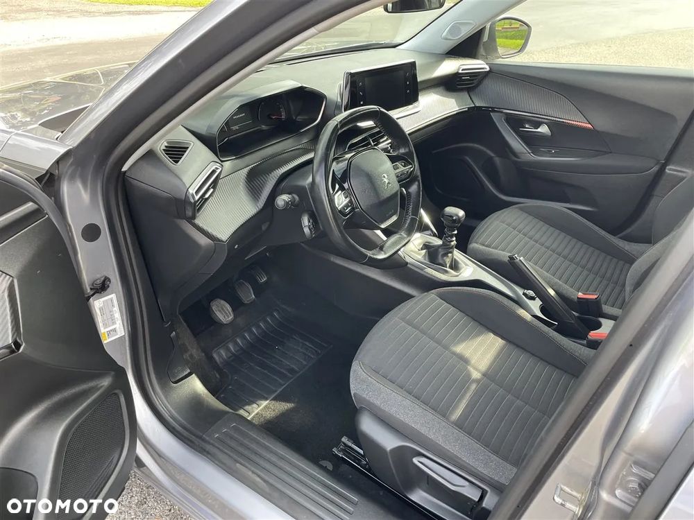 Peugeot 2008 1.2 PureTech Active Pack S&S - 19