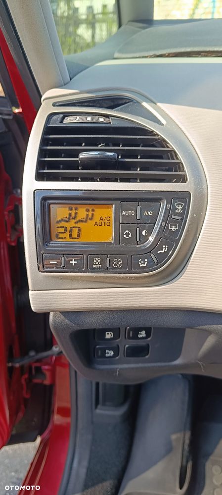 Citroën C4 Grand Picasso 2.0 HDi Exclusive MCP - 26