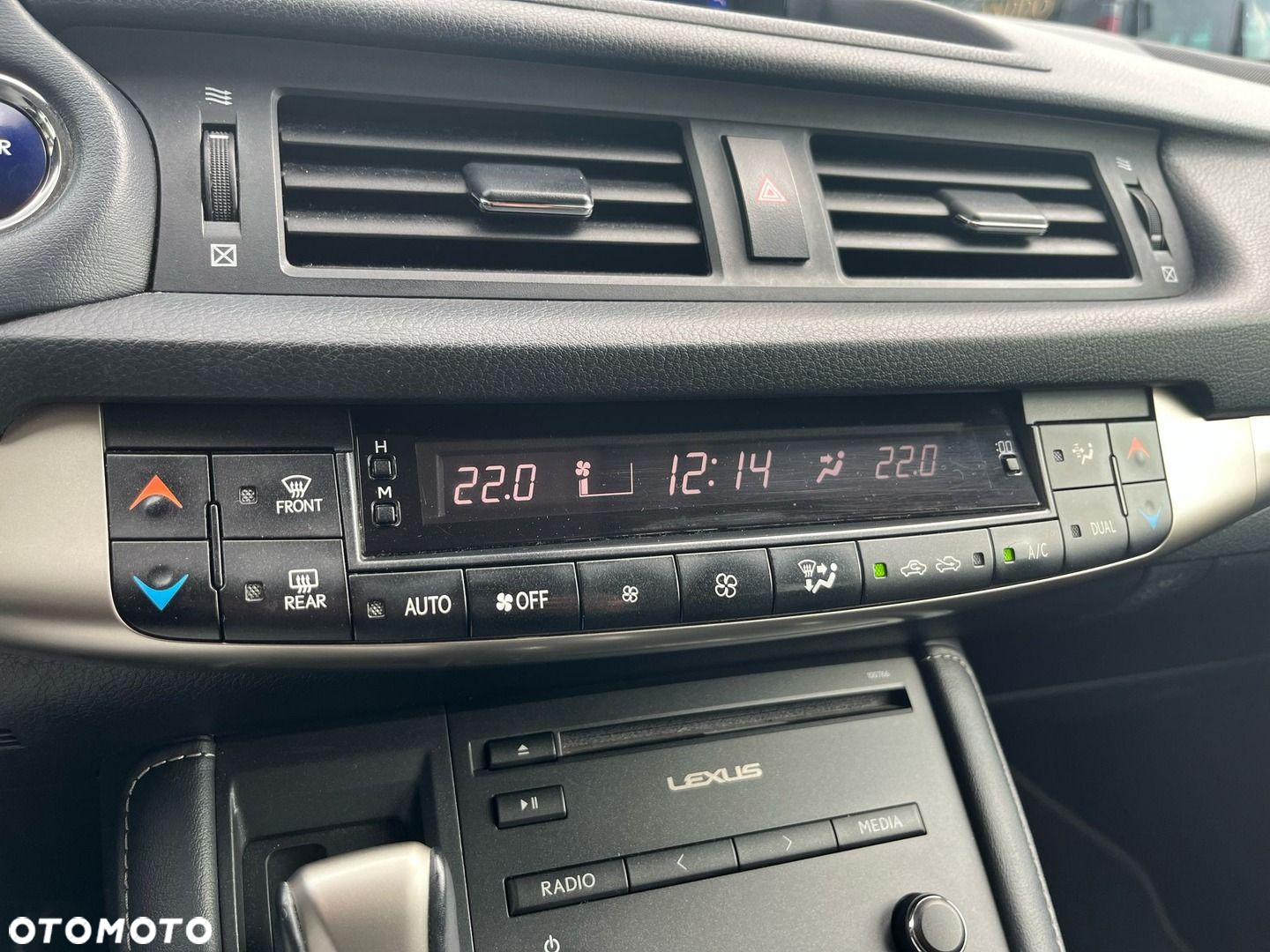 Lexus CT - 21